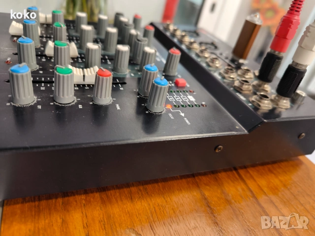 Миксер смесител пулт за музика Mark max , снимка 5 - Ресийвъри, усилватели, смесителни пултове - 54250847