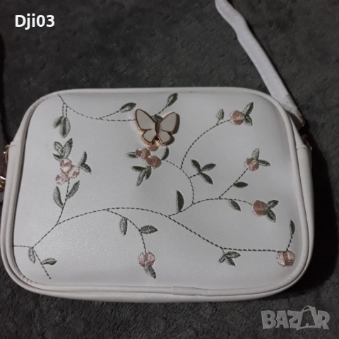 Бяла Чанта с бродерия