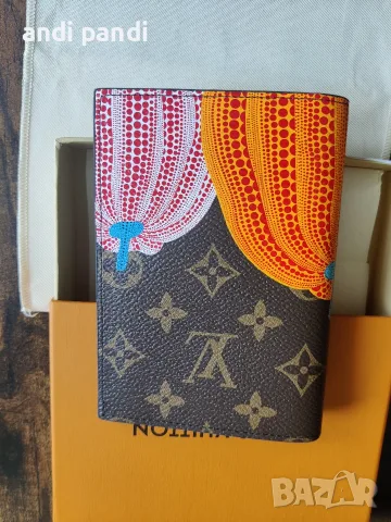 дамски портмонета/калъфи за паспорт Louis Vuitton , снимка 7 - Портфейли, портмонета - 55498593