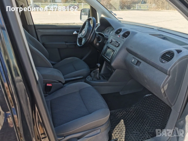 WV Кади 7 места, снимка 2 - Автомобили и джипове - 54097438