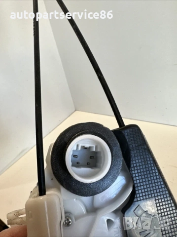 Механизъм за заключване на задна дясна врата за Toyota Prius 1.8 Hybrid (2018) Q51-14110