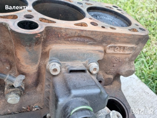 Двигател Audi 80 2.0E, снимка 8 - Части - 54256237