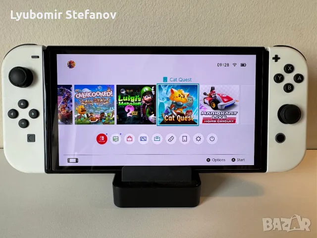 Nintendo Switch OLED + 11 игри + 2 Pro Controller + HORI, снимка 4 - Nintendo конзоли - 55308439