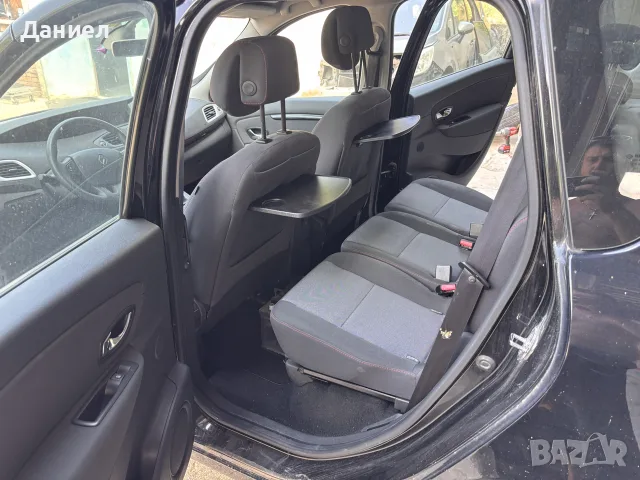 Renault Scenic 1.2 , снимка 9 - Автомобили и джипове - 55432561