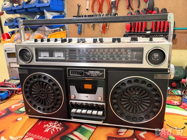 Ретро касетофон Toshiba BomBeat14 