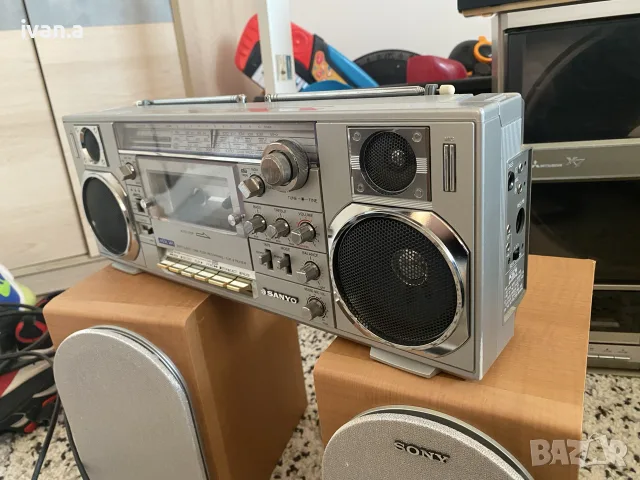Касетофон Sanyo M7900, снимка 4 - Радиокасетофони, транзистори - 55606784