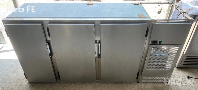 Професионална хладилна маса шкаф подбарова подбаров 3 врати професионално оборудване