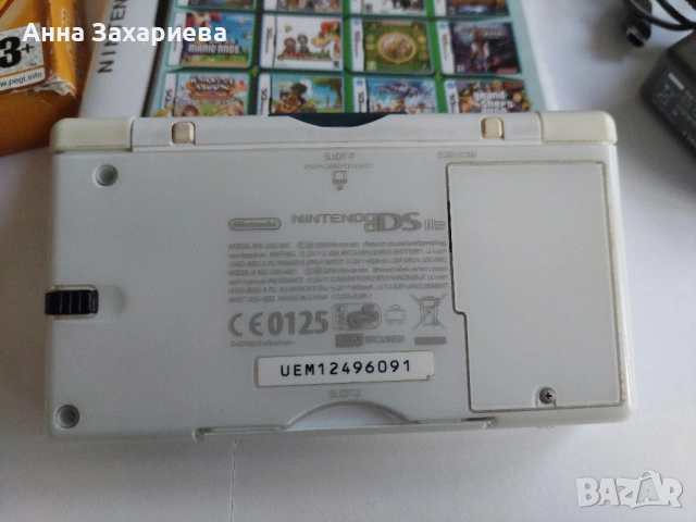 Nintendo DS Lite White + Карта с 208 игри + Оригинална игра, снимка 3 - Nintendo конзоли - 54917974