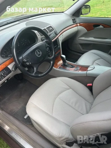 Mercedes-Benz E200, 2008г, снимка 2 - Автомобили и джипове - 54436076