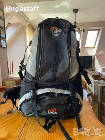 Туристическа раница голям обем Lowe Alpine Walkabout ND60 в черно и сиво, снимка 2 - Раници - 55450505