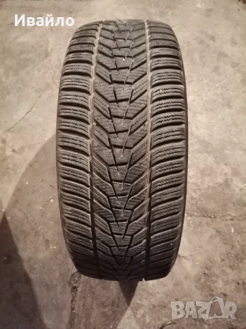 Продавам 1 брой зимна гума 225.45.18 дот 2020 Hankook 