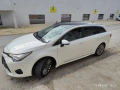 Toyota Avensis 1,8 full екстри, снимка 2