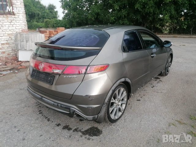 Honda civic 1.8 на части , снимка 4 - Автомобили и джипове - 55251435