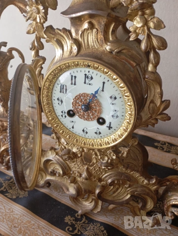 Комплект часовник със свещници рококо, снимка 2 - Антикварни и старинни предмети - 54212657