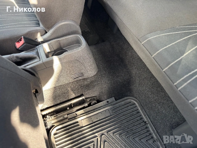 Опел Корса Д 1.2i , снимка 8 - Автомобили и джипове - 54125815