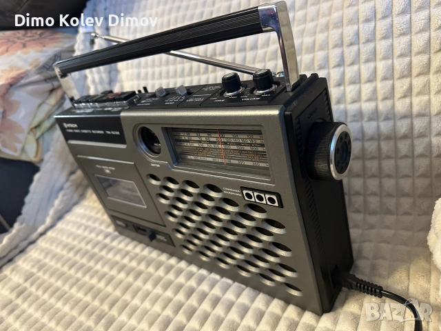 HITACHI TRK-5030 Много истински касетофон. Made in Japan 🇯🇵 , снимка 3 - Радиокасетофони, транзистори - 55248906