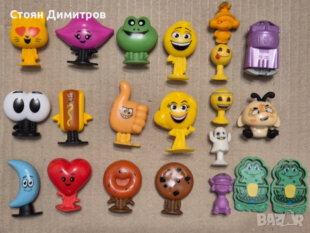 Емоджи, стики, играчки
