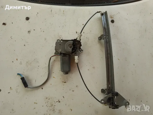 Стъкло повдигач Преден Десен За Нисан Примера 1996г / Nissan Primera 1996y, снимка 2 - Части - 55678678