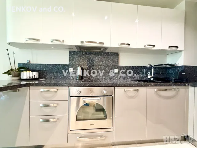 ЮЖЕН АПАРТАМЕНТ С ГЛЕДКА КЪМ АЛЬОША!! ВИСОК КЛАС!! НАПЪЛНО ОБЗАВЕДЕН И ОБОРУДВАН!!, снимка 6 - Апартаменти - 55653525