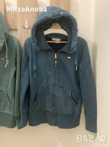 Дамски суичъри на Ragwear двата броя за 20 евро, размер М, снимка 3 - Суичъри - 54020557