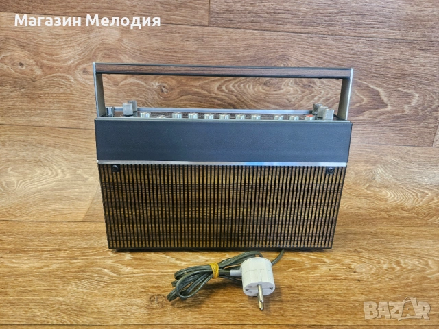 Ретро Telefunken Bajazzo Universal 201 – Легенда от златната ера на транзисторите, снимка 10 - Радиокасетофони, транзистори - 54565889