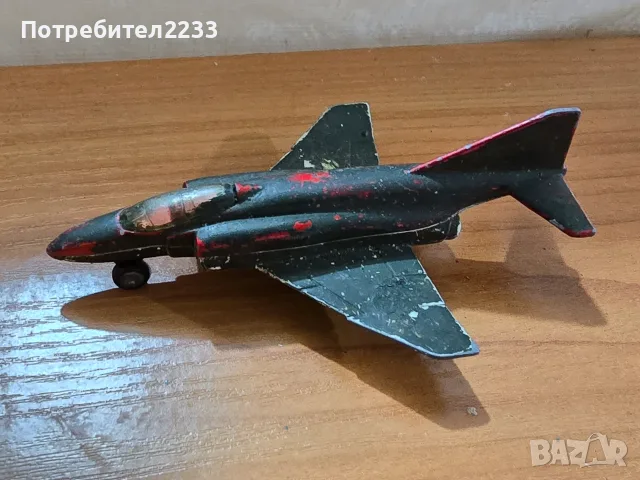 Продавам цяла колекция колички и самолетчета - DiNKY и MATCHBOX, снимка 10 - Колекции - 55601136