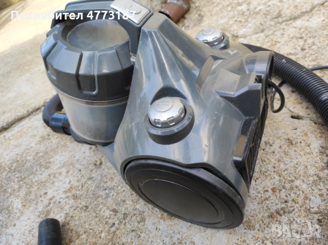 прахосмукачка със контейнер в добро състояние, снимка 3 - Прахосмукачки - 53983871