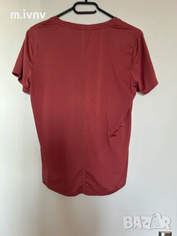 Спортна тениска Nike, снимка 2 - Тениски - 55512194