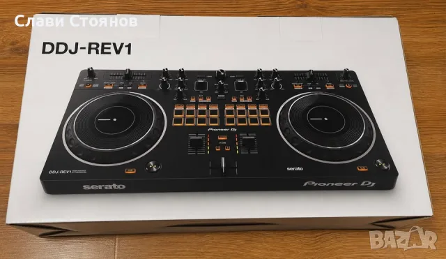 Продавам Pioneer DDJ REV1 контролер за Serato DJ