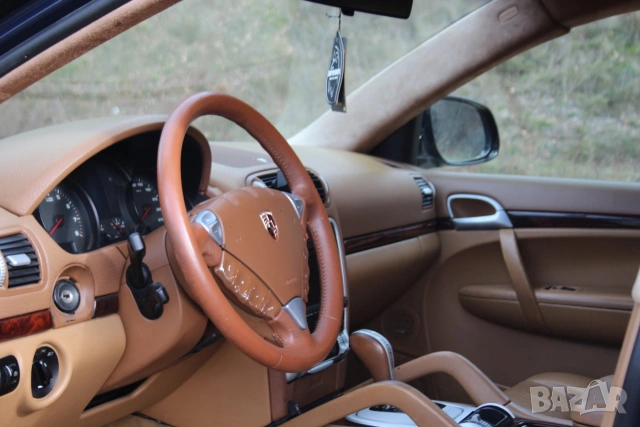 Porsche Cayenne, снимка 4 - Автомобили и джипове - 54378803