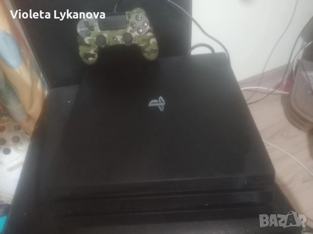 PlayStation 4 pro като нов плюс три игри, снимка 2 - PlayStation конзоли - 53986589