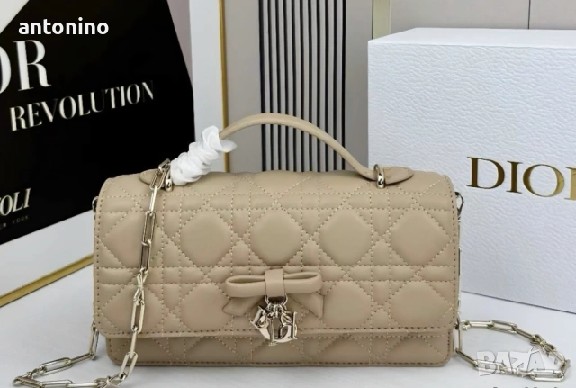 Дамска чанта dior*налична, снимка 3 - Чанти - 54514620