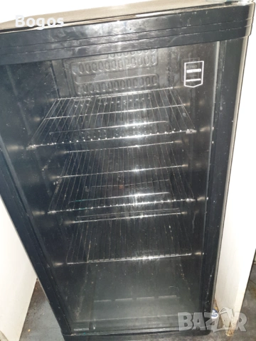 Хладилна витрина 