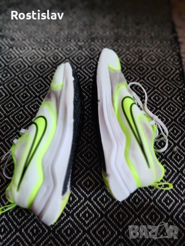 Nike оригинални маратонки номер 36,5.