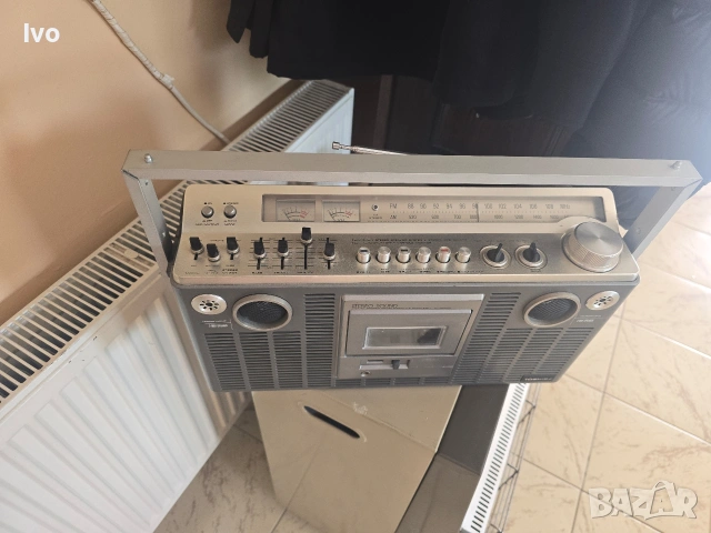 Касетофон Tochiba Rt 8600 S, снимка 4 - Радиокасетофони, транзистори - 54724674
