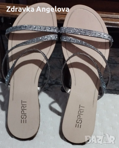 Елегантни дамски чехли Esprit.