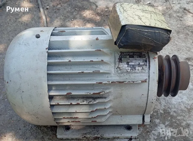 Монофазен електродвигател 0.55kW 1440 оборота , шайба за 2 ремъка