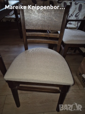 Verkaufe 2 Stühle mit Ausziehbare Tisch 