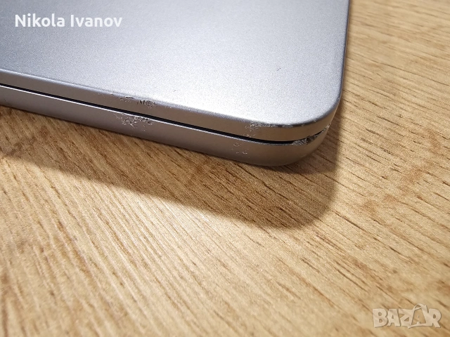 MacBook Air 13.6" M2 (2022) | 8GB | 256GB SSD | Space Gray | + кутия | БЕЗ зарядно|Проблемен екран , снимка 13 - Лаптопи за работа - 55212167