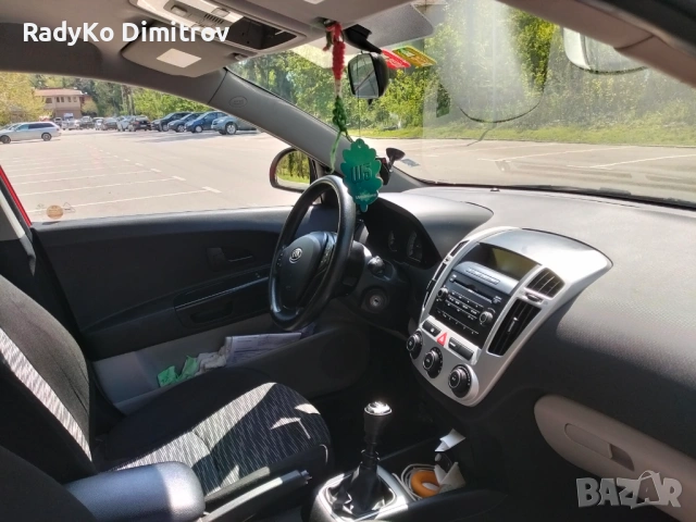 KIA CCED - Комби - 1.4 16V газ/бензин, снимка 8 - Автомобили и джипове - 54619029