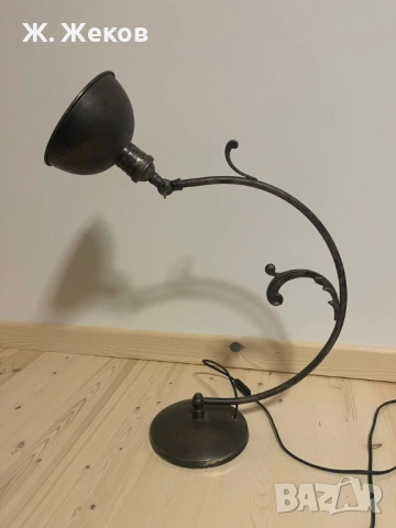 Дизайнерска настолна лампа, снимка 3 - Настолни лампи - 54337833