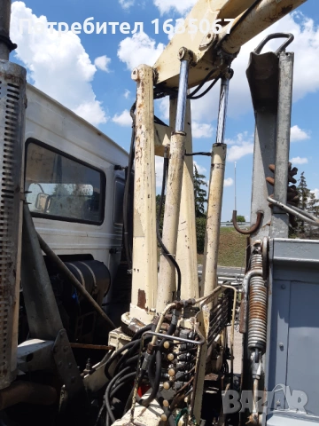 ПРОДАВА СЕ volvo fl7 три странен самосвал с кран  1990 г, снимка 7 - Камиони - 54718807