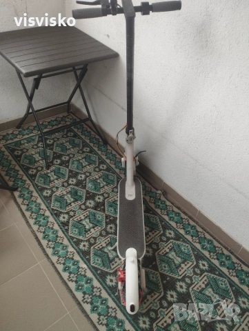Електрическа тротинетка Xiaomi Mi Electric Scooter 3, снимка 2 - Скутери и тротинетки - 55020829