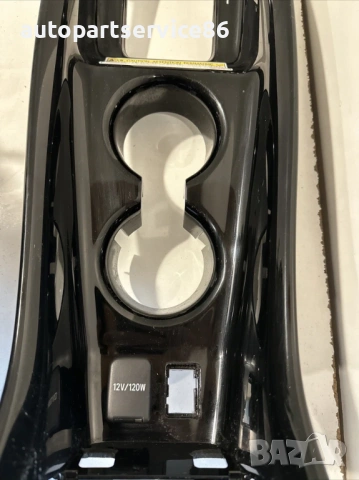 Централна конзола черна за Toyota Prius 1.8 Hybrid (2018) 58804-47123, снимка 2 - Части - 54353473