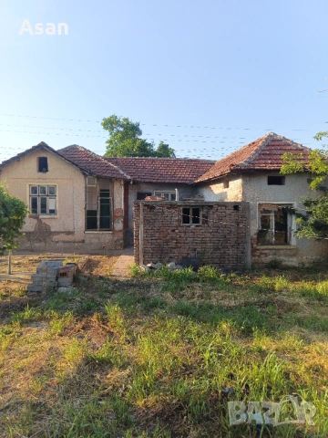 Продавам селска къща с.каменец обл.плевен