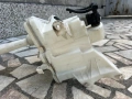 85310-02490. Казанче течност чистачки за Тойота аурис. 2012-2018г, снимка 2