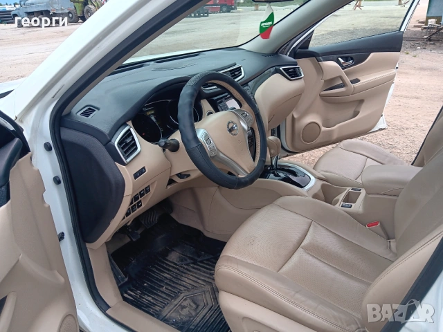 Nissan, снимка 10 - Автомобили и джипове - 54493343