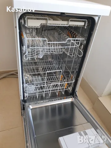 Miele Съдомиялна - 9 Комплекта - Свободностояща - 45см - Тясна, снимка 9 - Съдомиялни - 55469860