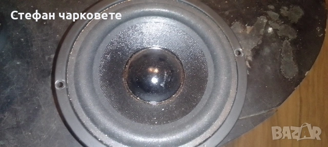 Басов говорител свалян от субуфер 