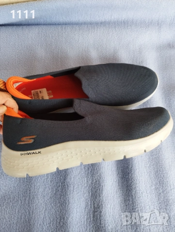 Летни Skechers номер 45.
